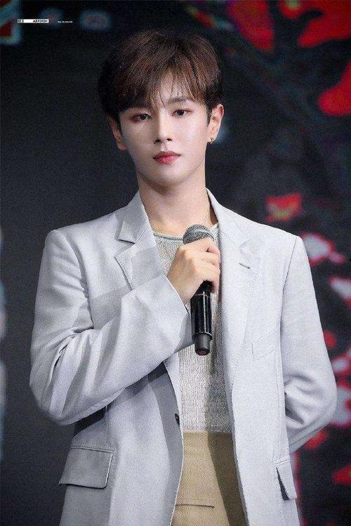 今日爆料李汶翰,揭秘娱乐圈新晋情侣甜蜜瞬间